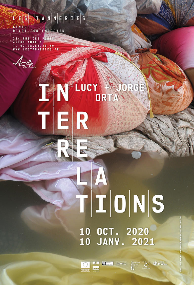 Affiche officielle de l'exposition Lucy + Jorge Orta : Interrelations